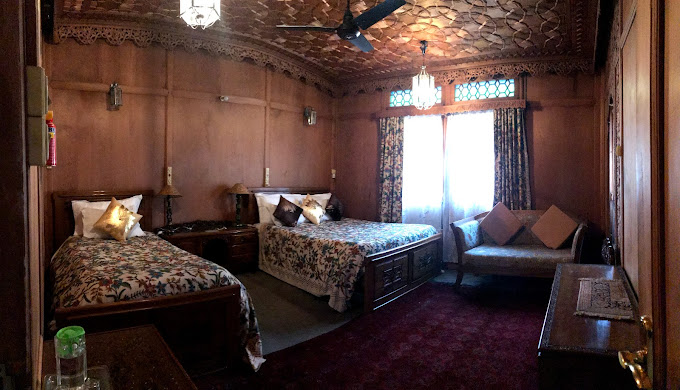 Royal Group of Super Deluxe House Boats